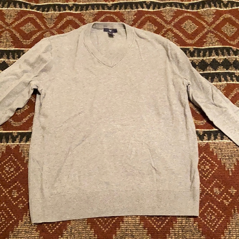 Gap V neck Sweater